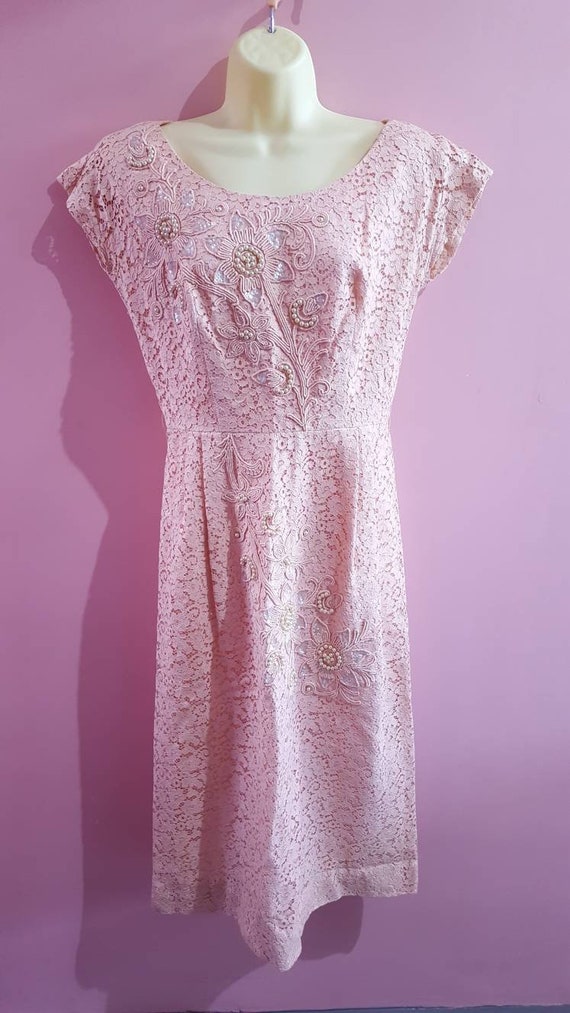 Vintage 1950s Pastel Peach Pink Lace Embroidered P