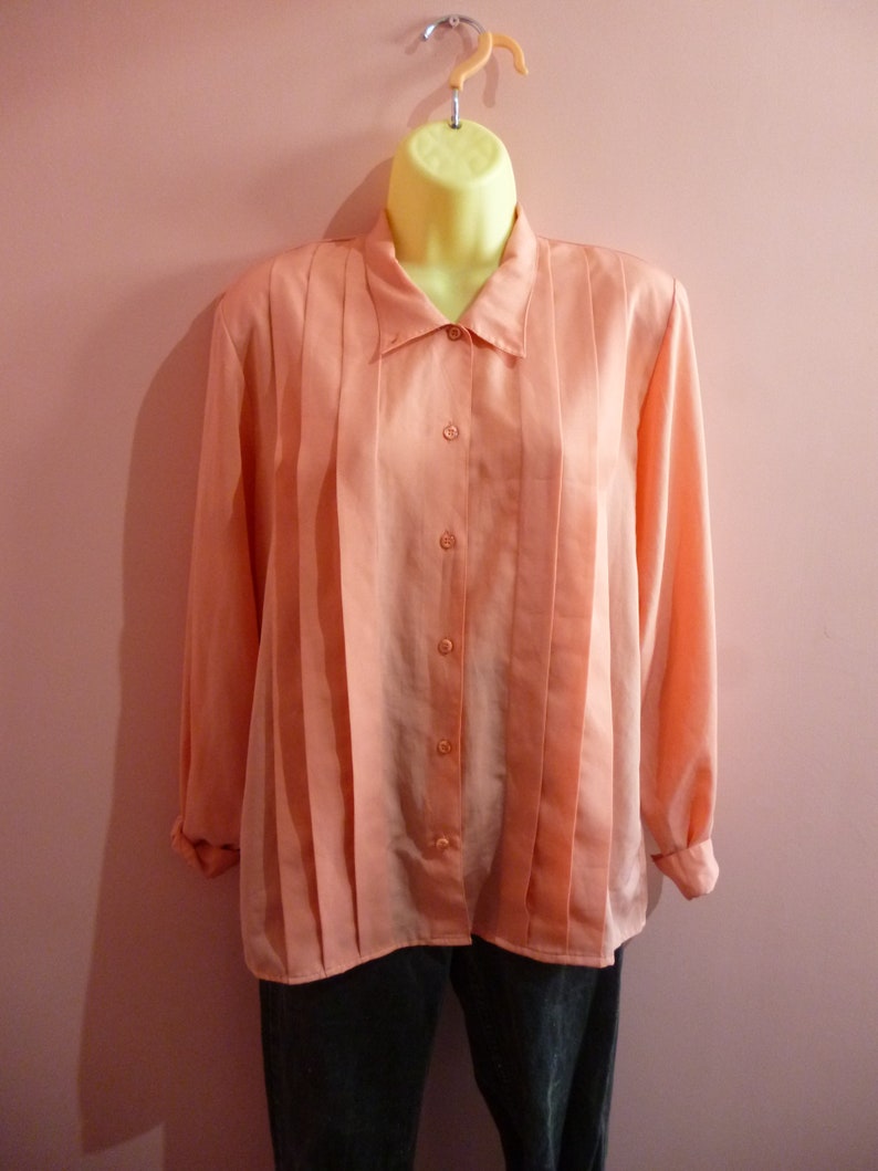 Vintage 1980s Peach Shell Pink Pleat Front Blouse Formal Work Office Shirt Top Coral Size 12 M