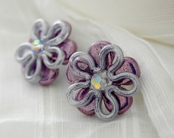 Sparkle flower resin earrings, light weight earrings •gifts under 20•