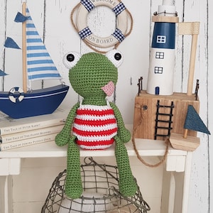 Crochet/amigurumi Frog Pattern ONLY, Lulu the Frog