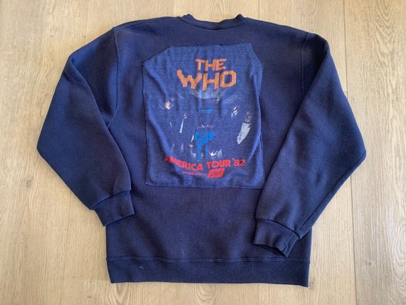 80's Who Sweatshirt / Distressed T-shirt / Medium… - image 9