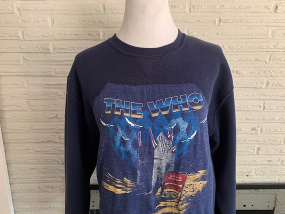 80's Who Sweatshirt / Distressed T-shirt / Medium… - image 3