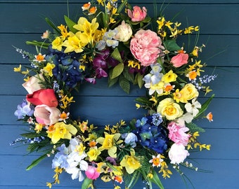 Garden Flower Wreath,  Front door Wreath, Daffodils, Tulips, WELCOME  Wreath, Garden Wreath, Farmhouse Wreath