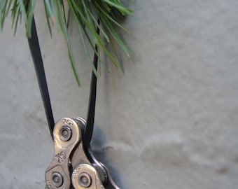 Bicycle Chain Ornament: Triangle