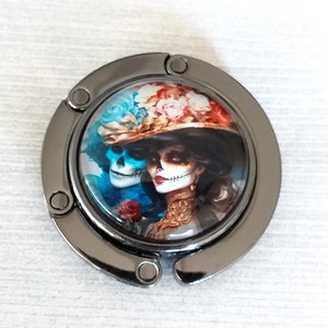 Crochet pour sac gothique avec couple gothique, porte-sac à main compact et fourre-tout pour tables et bureaux, accessoires de table pliables punk d'Halloween