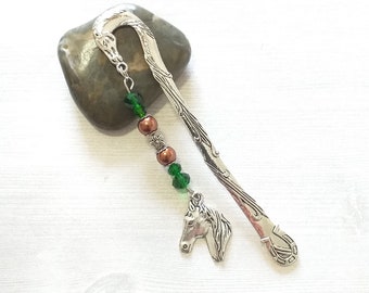 Horse Metal Bookmark, Horse Head Charm Book Hook in Brown and Green, Equestrian Silver Pendant Planner Jewelry, Crystal Bead Accessories