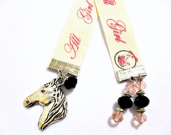 Horse Ribbon Bookmark, Charm Book Mark with Light Pink and Black Crystal Beads, Equestrian Horse Head Pendant Accessories, Majestic Animals