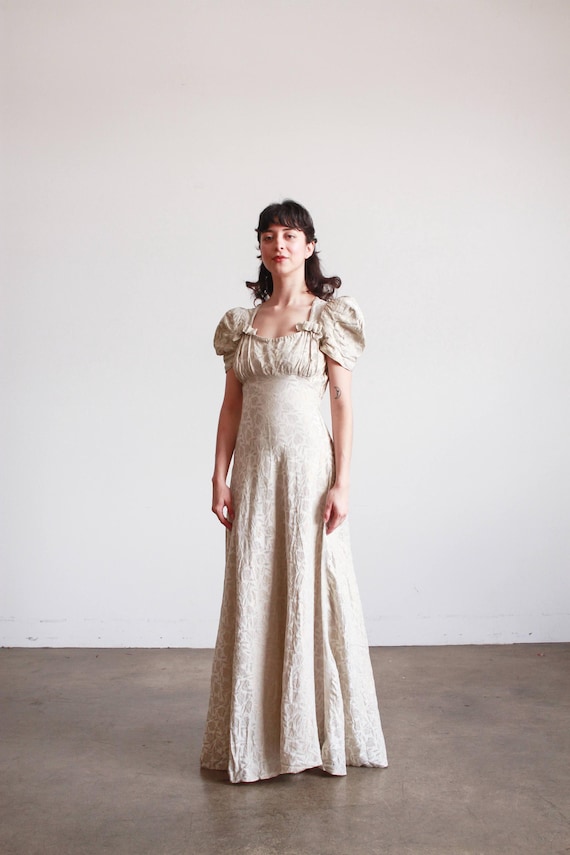 1930s Silver Jacquard Puff Sleeve Lame Dress - image 2
