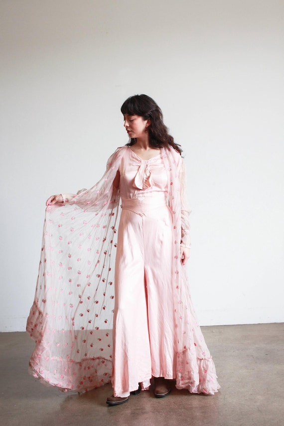 1930s Pink Silk Organza Flower Duster - image 1