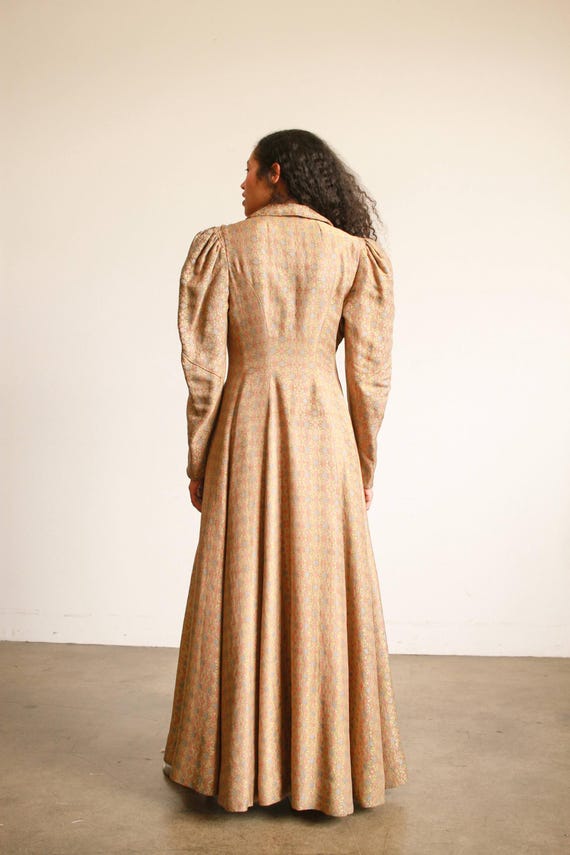 1930s Lamé Floral Embroidered Winter Coat - image 7