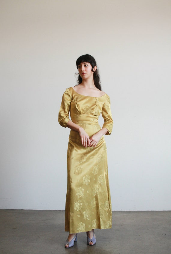 1950s Yellow Gold Damask Silk Dress - image 4