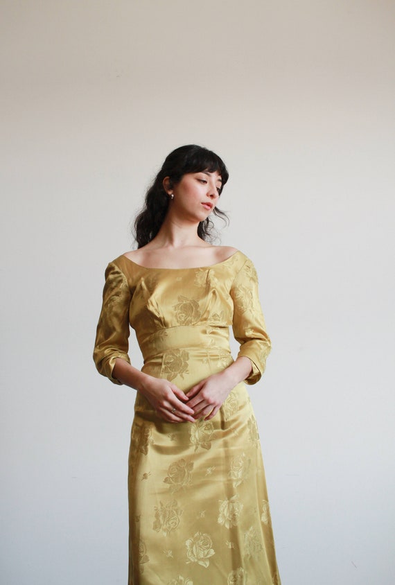 1950s Yellow Gold Damask Silk Dress - image 8