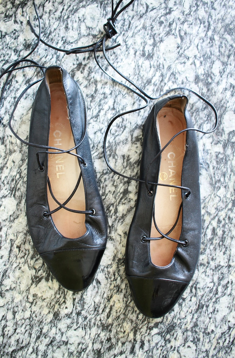 1980s chanel black lace up ballet flats size 7 image 7