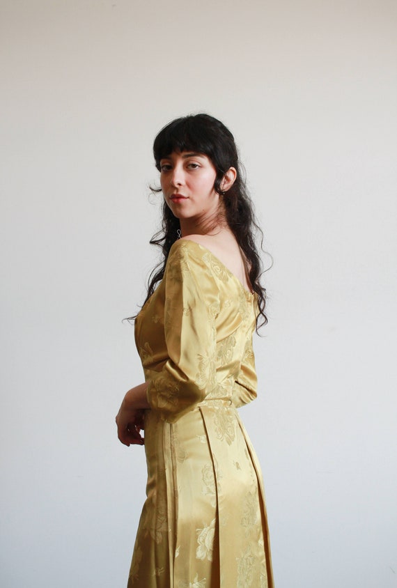 1950s Yellow Gold Damask Silk Dress - image 2