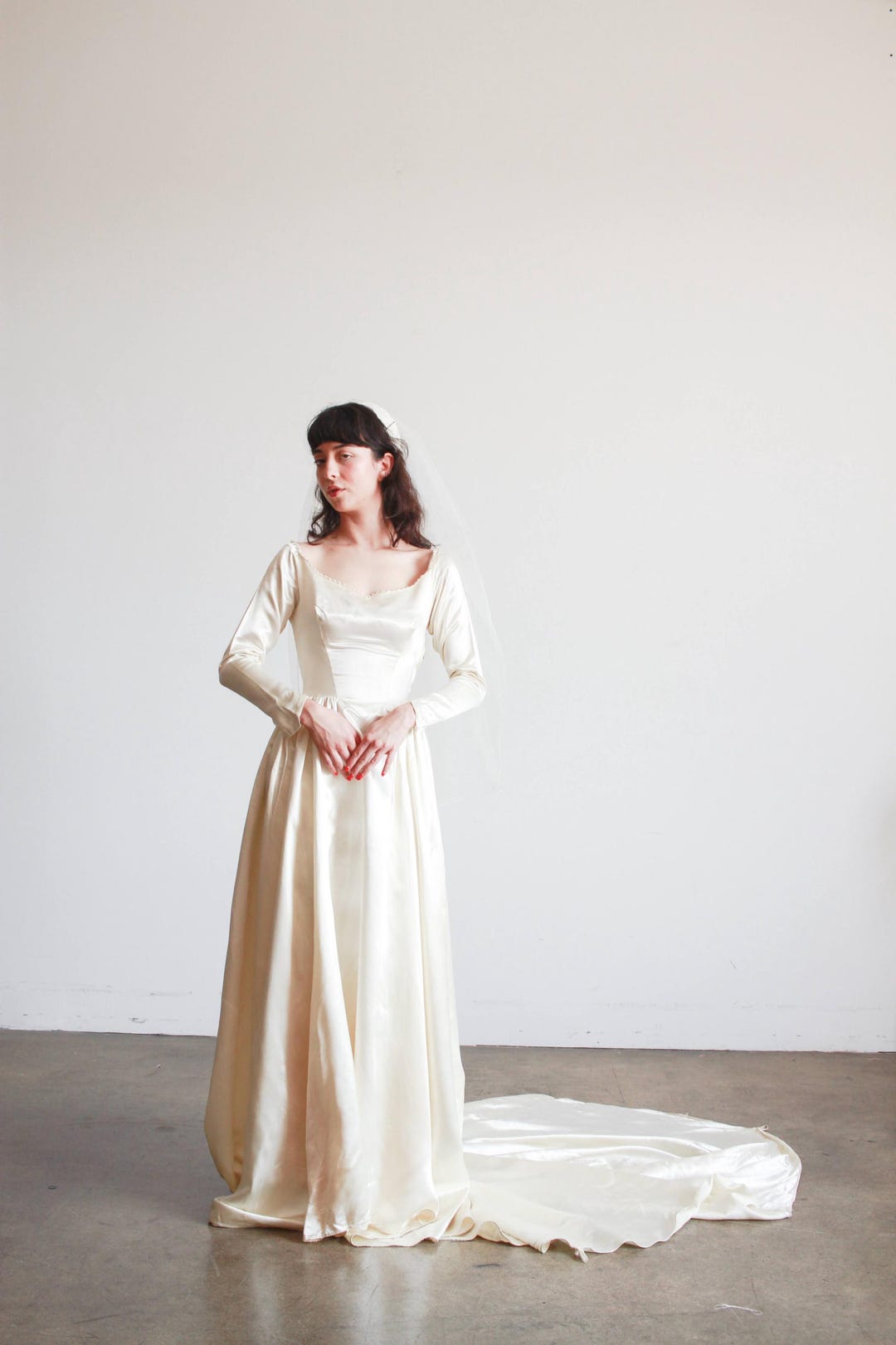 1950s Ivory Silk Satin Basque Waist Gown - Etsy