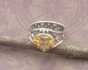 Citrine designers ring. Beautiful Filigree style, Natural Citrine, November birthstone, 925 sterling silver. Gift for her.