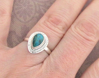 Small Chrysocolla ring Size 8. Pretty,  Light beautiful Everyday ring, Active women ring, Gift for her.