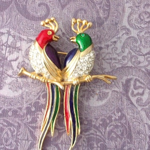 Spilla vintage a forma di pappagallo con strass e smalto, spilla multicolore a forma di pappagallo color oro, altezza 2,25". Nuovo articolo. Regalo per lei.
