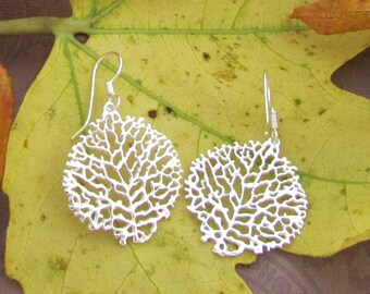 Silver leafs Earrings. Beautiful Filigree style, 925 Plain sterling silver, Artist design, Gift for her