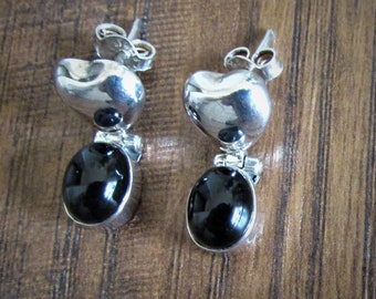 Black Onyx Stud Earrings. Silver hearts Earrings, 925 sterling silver, Unique artist design, Gift for her.