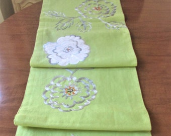 Applique table runner 14x 72, Quilted floral runner, Embroidered runner. Home décor, centerpiece.  Gift for her.