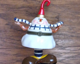 Boîte à bijoux vintage bonhomme de neige, bonhomme de neige en porcelaine avec écharpe 5,50 po. de haut. Boîte de collection, petits objets, cadeau unisexe.