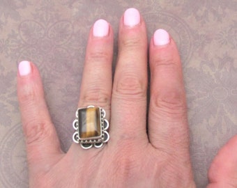 Tiger eyes vintage ring, Size 7, Treasure box design, Honey brown gem, 925 sterling silver. Gift for her.