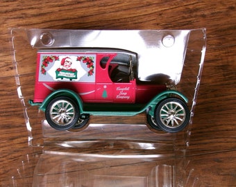 Vintage Chevy Truck Coin Bank, Campbell's Soup Company, 1995 Ertl Collectibles Scale 1:25. New item. Gift for HIm.