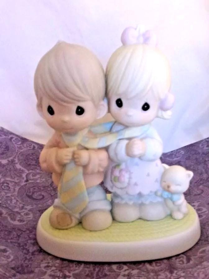 Precious Moments Bless Be the Tie That Binds: Enesco Figurine