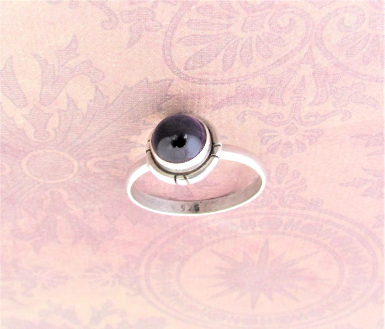 Small everyday rings, Made of 925 sterling silver and genuine gems. Each gem is approx. 1/4"
Round Amethyst is size 9
Rectangular Amethyst is size 8
Lavender oval shape size 9 gorgeous gemstone.