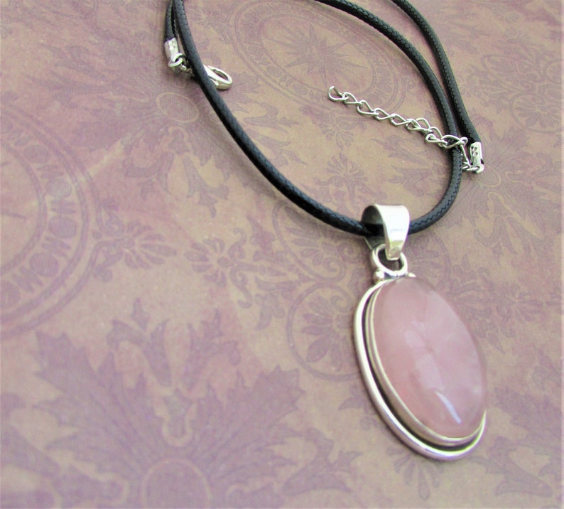Beautiful Natural 13x18mm Madagascar Rose Quartz Oval Gemstone Necklace 18" Beautiful Natural 13x18mm Madagascar Rose Quartz Oval Gemstone Necklace 18"