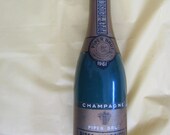 Piper Heidsieck Transistor Radio