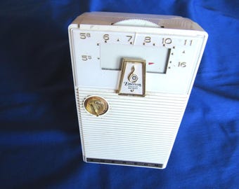 Emerson Radio Pocket 988 "Rambler" Neva Break