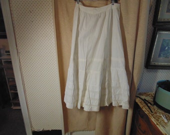 antique vintage hand embroidered boucle stitches folk skirt with scalloped crochet lace edging hem