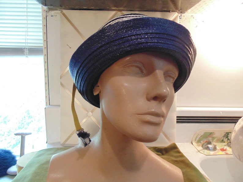 Emme Boutique #6012 Vintage Blue /& White Straw Hat w wide Yellow ribbon
