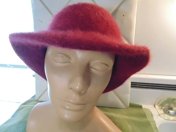 Vint Red  Hat, Angora  Wool Hat.  Made in Italy  … - image 1