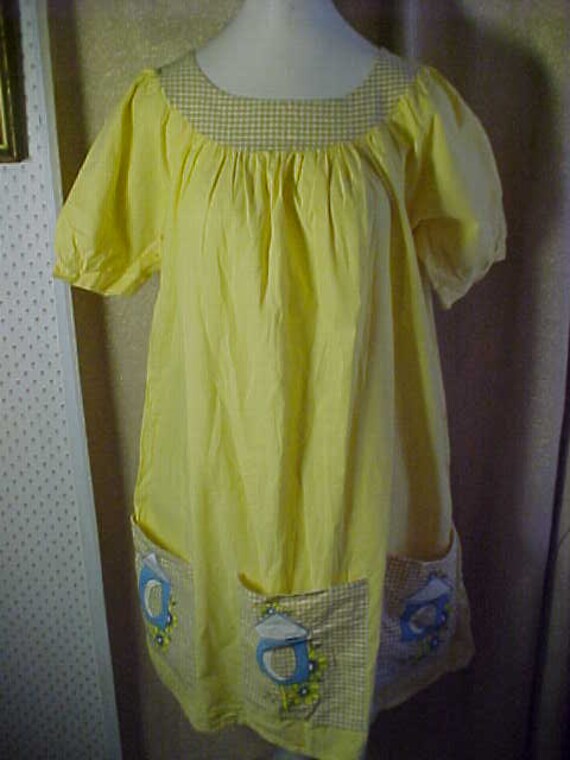 Vintage Bright Yellow Cotton Dress with Three Huge