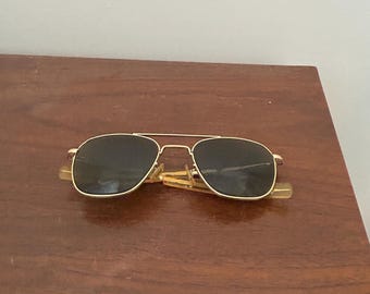 Vintage American Optical AO Aviator Sunglasses USA Pilot 5 1  display picture 3