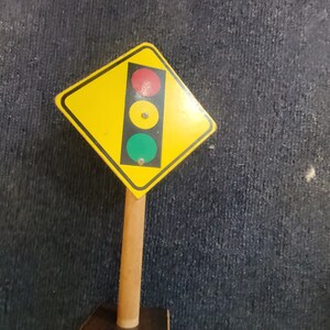 Toy traffic light sign