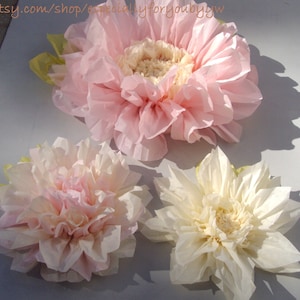 Set of 3 Giant Paper Flowers Light Pink Perfect Decorations for Wedding,Birthday Party&Baby Shower image 2