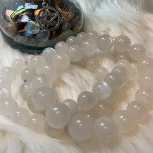 1 Moonstone Bracelet with tiny blue flash - one of a kind - crystal collection!