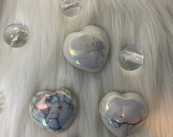 Mini Aura Howlite Heart: Crystal Healing Carving