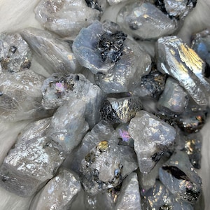 Raw Rainbow Moonstone chunks