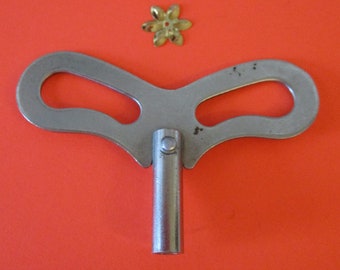 Vintage Nickel Plated Steel Clock Key Size 6 / 3.75 Swiss / 3.6 American Stk# K08