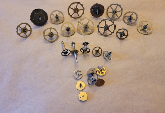 Assortment of 25 clock gears - Group #1
