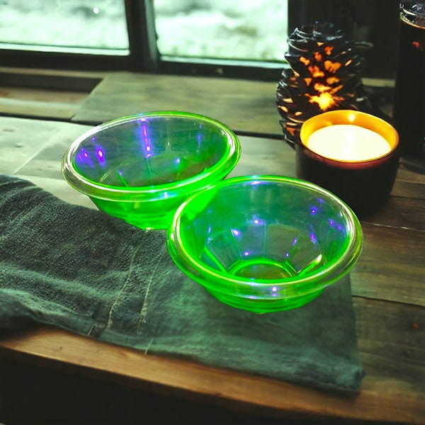 Vintage 7" and 8" Uranium Glass Mixing Bowls "Rest Well Green" Hazel-Atlas, Glowing Green Depression Nesting Bowls, Set of 2