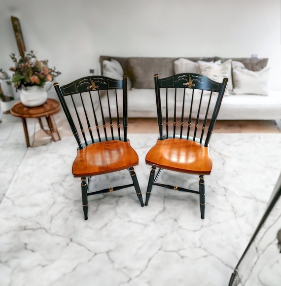 Rare Hitchock Statue of Liberty Chairs Limited Edition, Lacquered