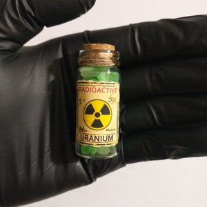 Crushed Green Uranium Sea Glass in Cork-Topped 2 Potion Vial, UV-Reactive Glowing, Lovers of Uranium & Curiosities/Oddities, Gifts under 20 10ml (2") single jar