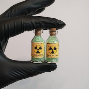 Crushed Green Uranium Sea Glass in Cork-Topped 2 Potion Vial, UV-Reactive Glowing, Lovers of Uranium & Curiosities/Oddities, Gifts under 20 5ml (1.5") TWO jars