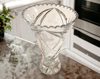 Vintage 10.5" Lausitzer Glass 24% Lead Crystal Etched Hand Cut Vase, Made in Germany, Leaves & Grapes Etching